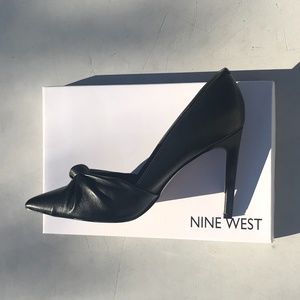 Nine West Black Leather Pumps 9M